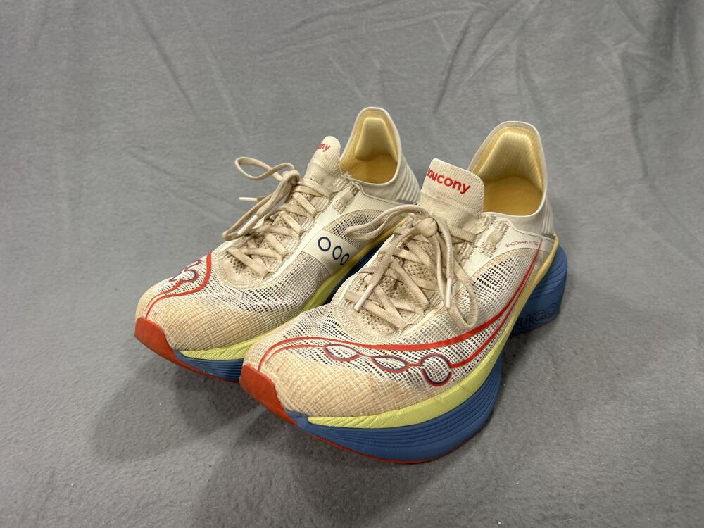 Saucony Endorphin Elite 2 Shoes Mens Size 9.5 Beige Running Racing